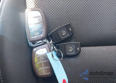 2020 Hyundai Tucson Ultimate z USA, uszkodzony, nr VIN KM8J3CAL6LU207989